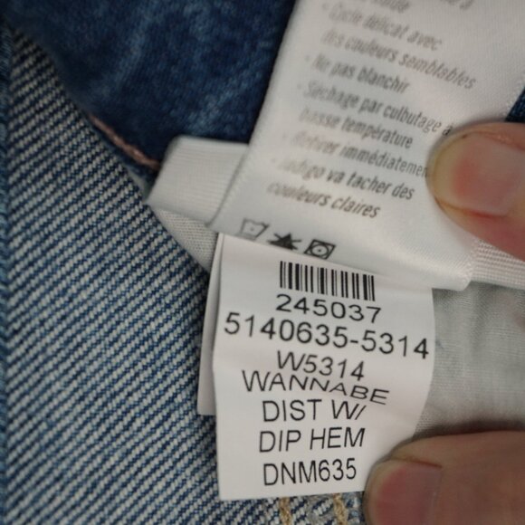 NEW PAIGE Sarah Longline Cut Off Short in Wannabe Distressed w/ dip hem sz 24 - Picture 16 of 16